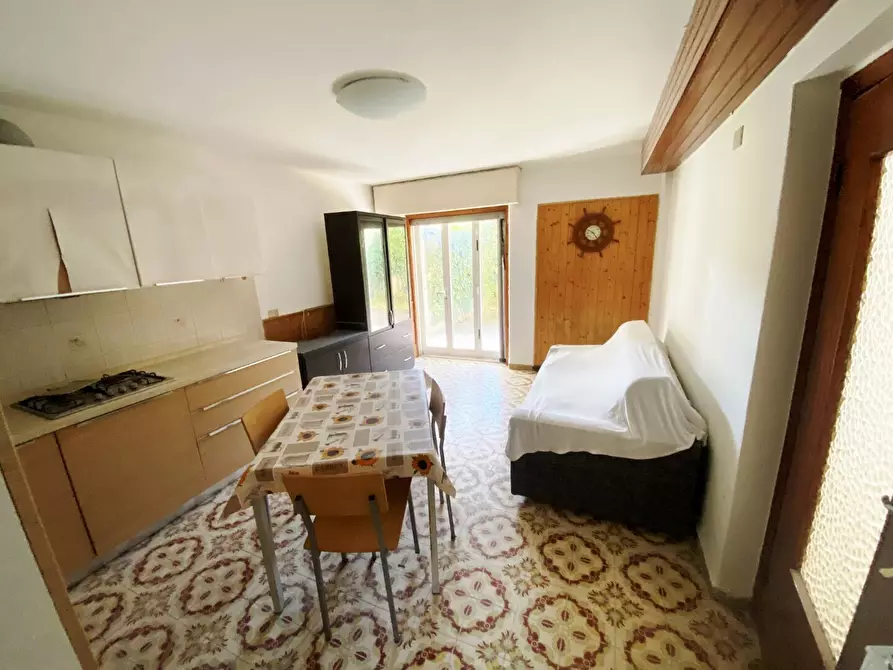 Immagine 16 di Casa trifamiliare in vendita  in Strada Statale 1 189 a Castelnuovo Magra