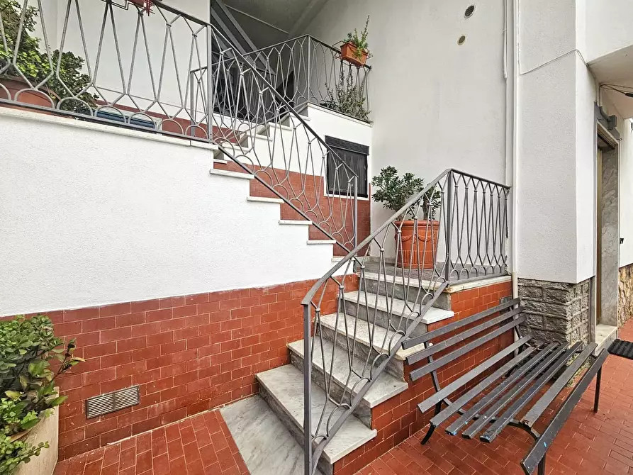 Immagine 21 di Bilocale in vendita  in Via P. Ratti 32 a Ameglia