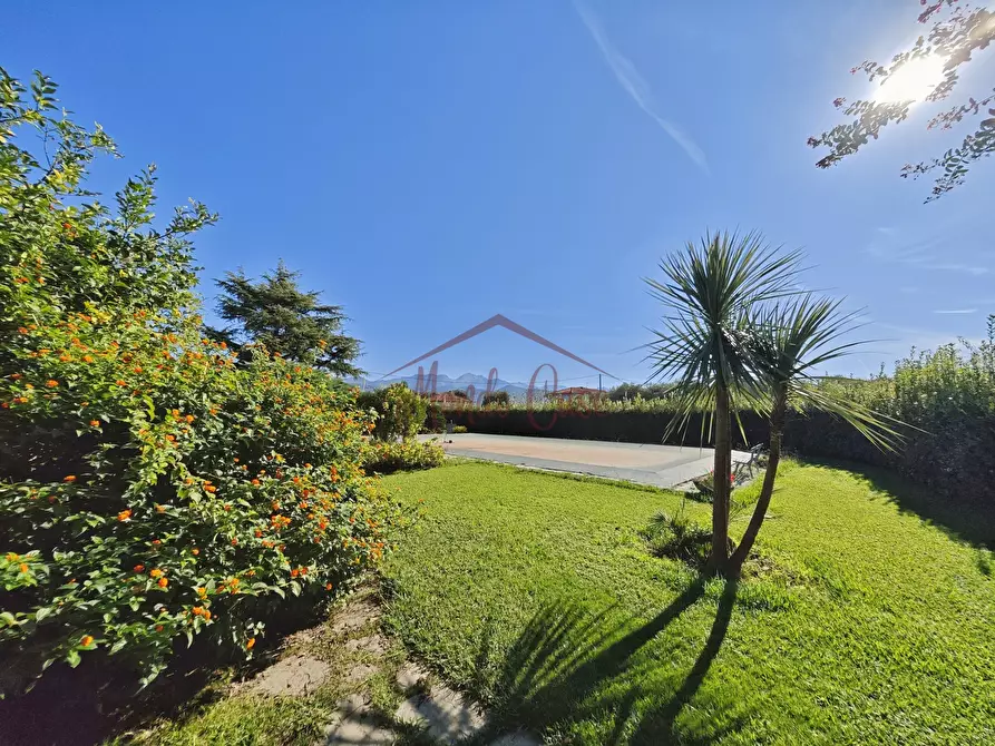 Immagine 19 di Villa in vendita  in Via Forano 9 a Ameglia