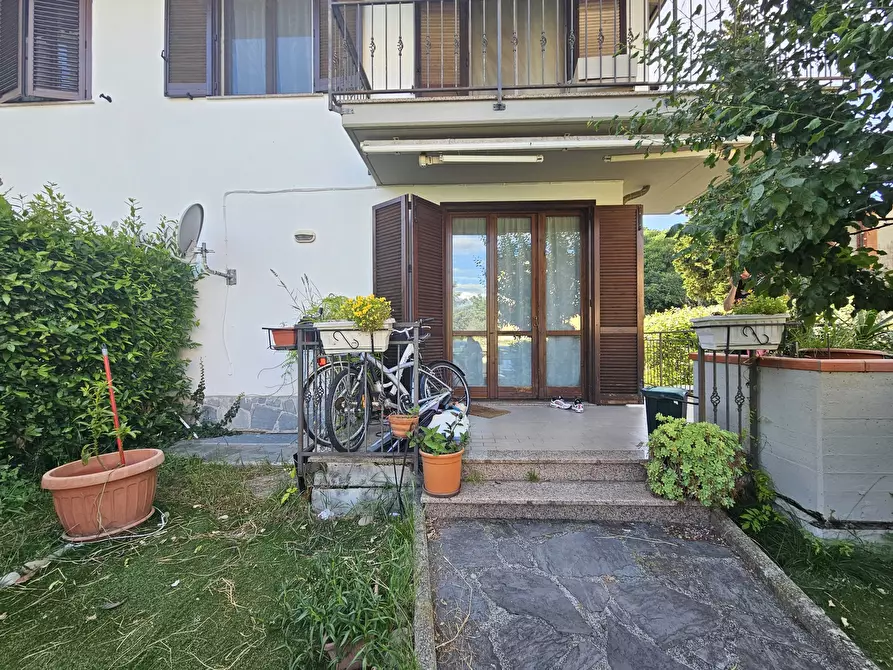 Immagine 2 di Porzione di casa in vendita  in Via Canaletto 7 a Sarzana