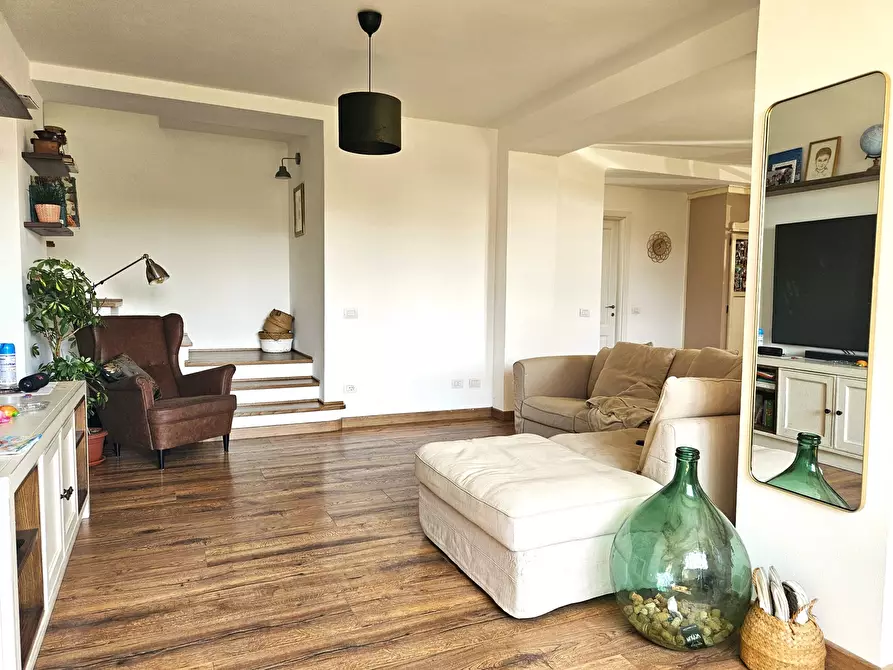 Immagine 14 di Villa in vendita  in Via Luparello 5 a Sarzana