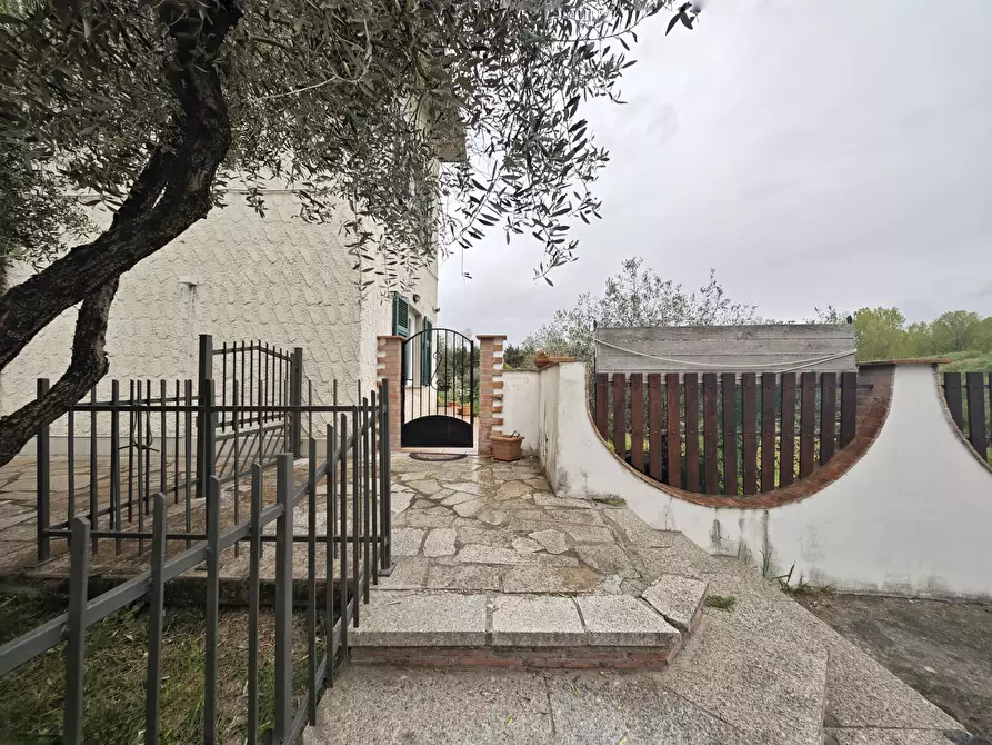 Immagine 40 di Porzione di casa in vendita  in Via Arena 15 a Ameglia