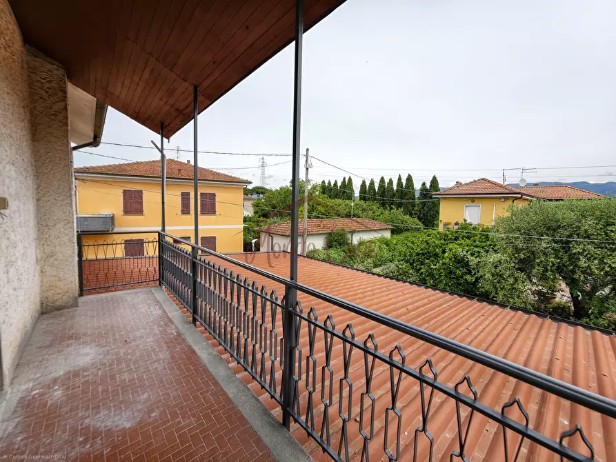 Immagine 51 di Porzione di casa in vendita  in Via Battifollo 53 a Sarzana