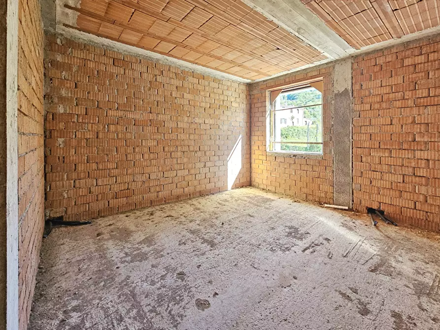 Immagine 6 di Porzione di casa in vendita  in Via Turì 67 a Sarzana