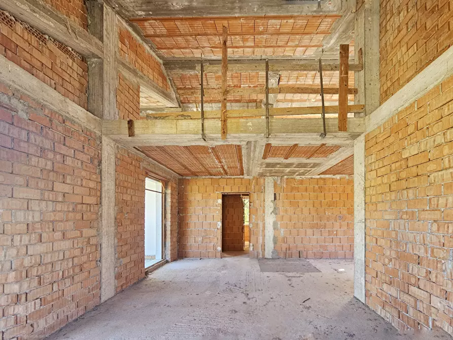 Immagine 12 di Porzione di casa in vendita  in Via Turì 67 a Sarzana