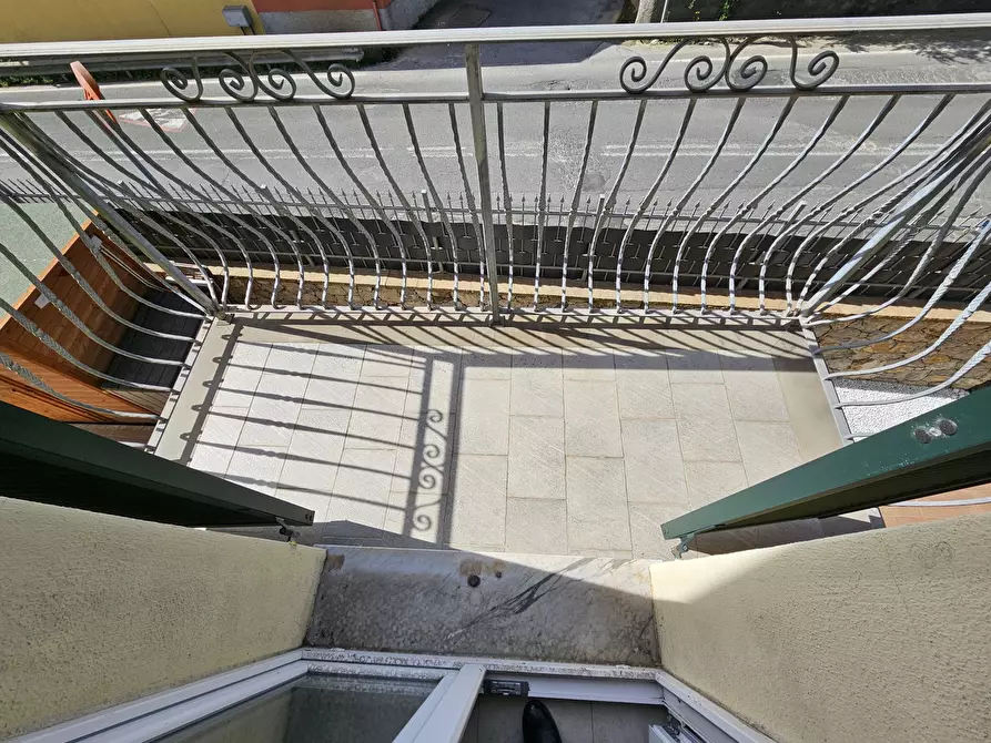 Immagine 19 di Quadrilocale in vendita  in Via Cisa 95 a Sarzana