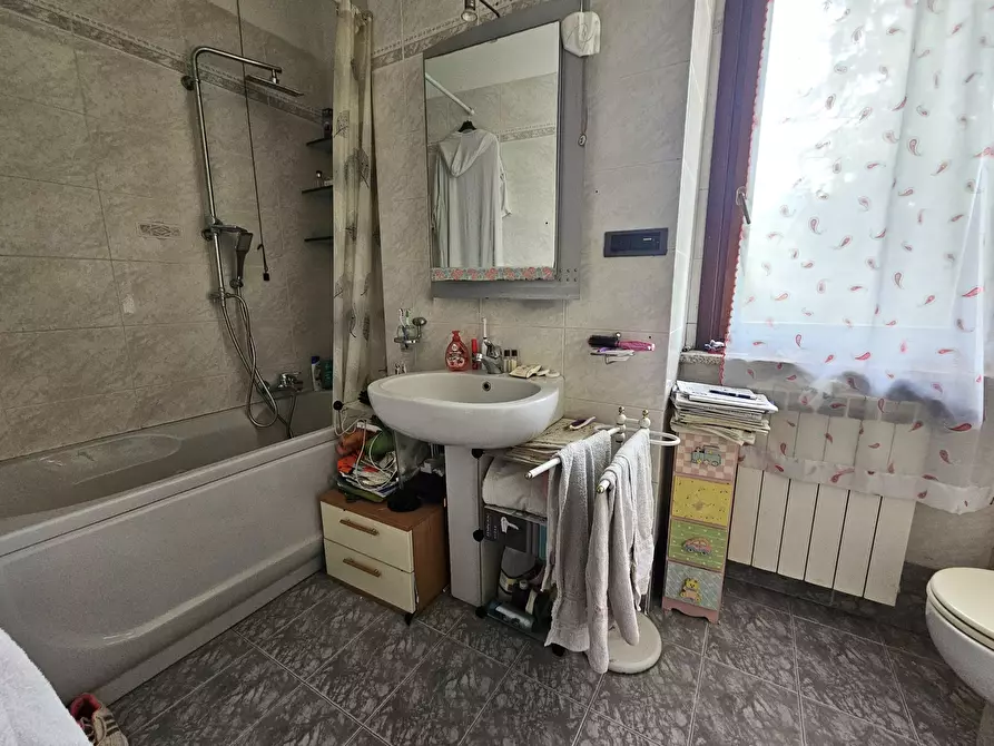 Immagine 22 di Porzione di casa in vendita  in Via Canaletto 7 a Sarzana