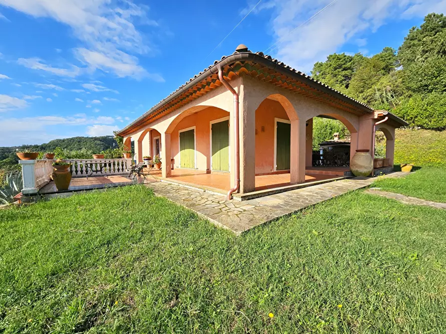 Immagine 3 di Villa in vendita  in Via Prulla 15 a Sarzana