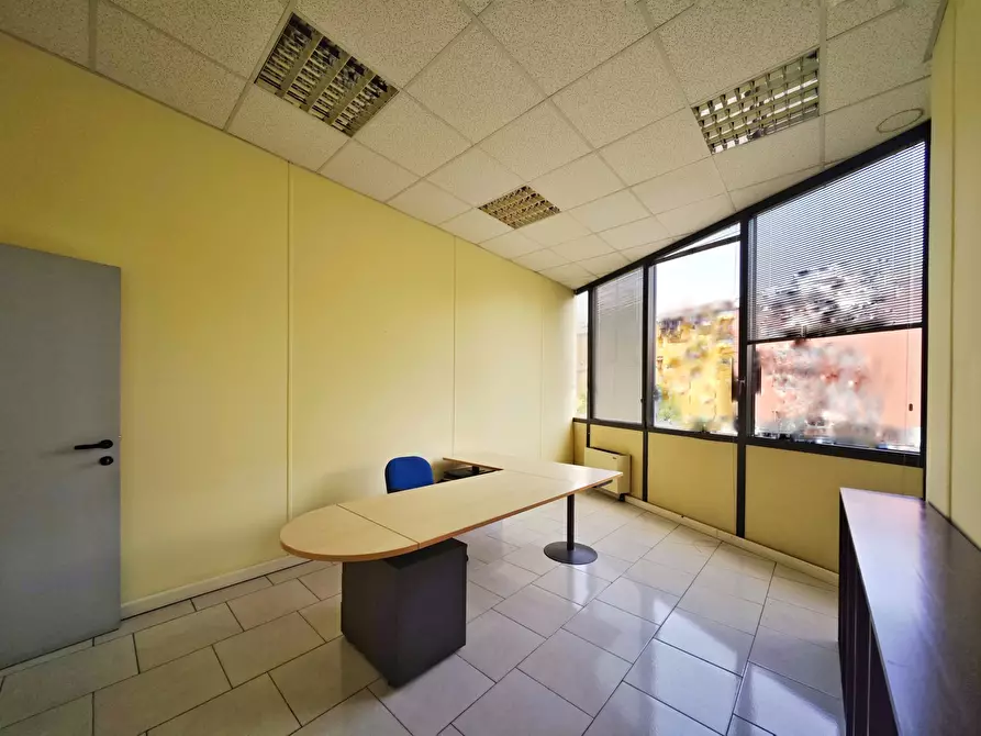 Immagine 20 di Ufficio in vendita  in Via Brigata Partigiana Ugo Muccini 92 a Sarzana