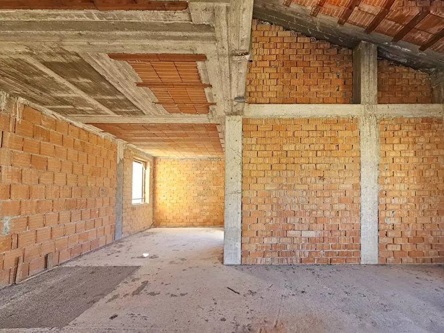 Immagine 10 di Porzione di casa in vendita  in Via Turì 67 a Sarzana