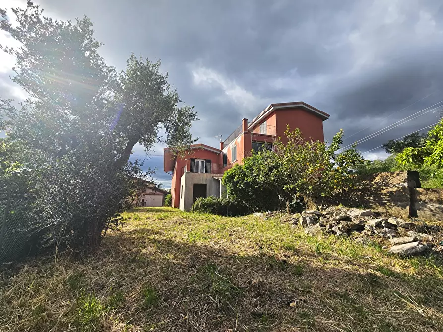 Immagine 1 di Porzione di casa in vendita  in Via Montecchio 68 a Castelnuovo Magra