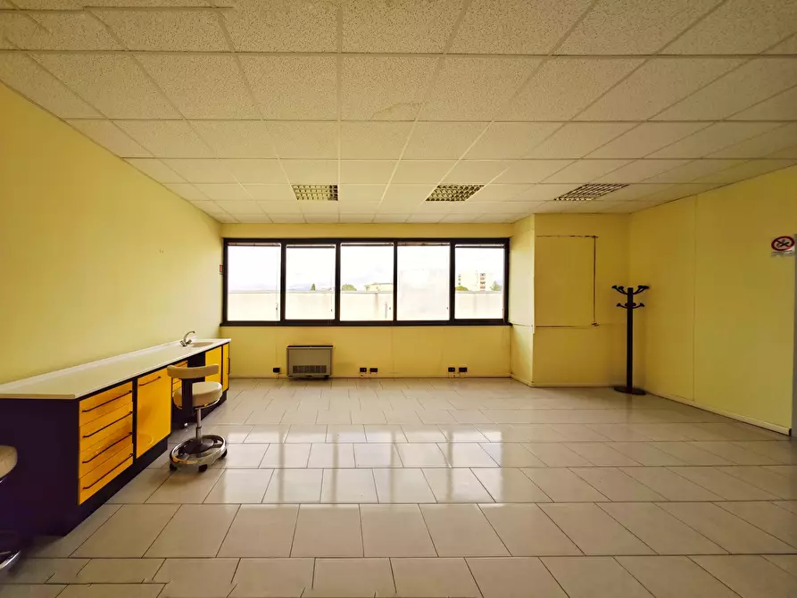 Immagine 17 di Ufficio in vendita  in Via Brigata Partigiana Ugo Muccini 92 a Sarzana