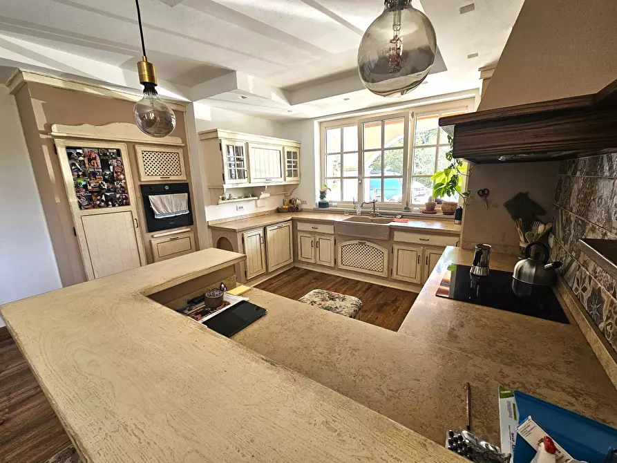 Immagine 22 di Villa in vendita  in Via Luparello 5 a Sarzana