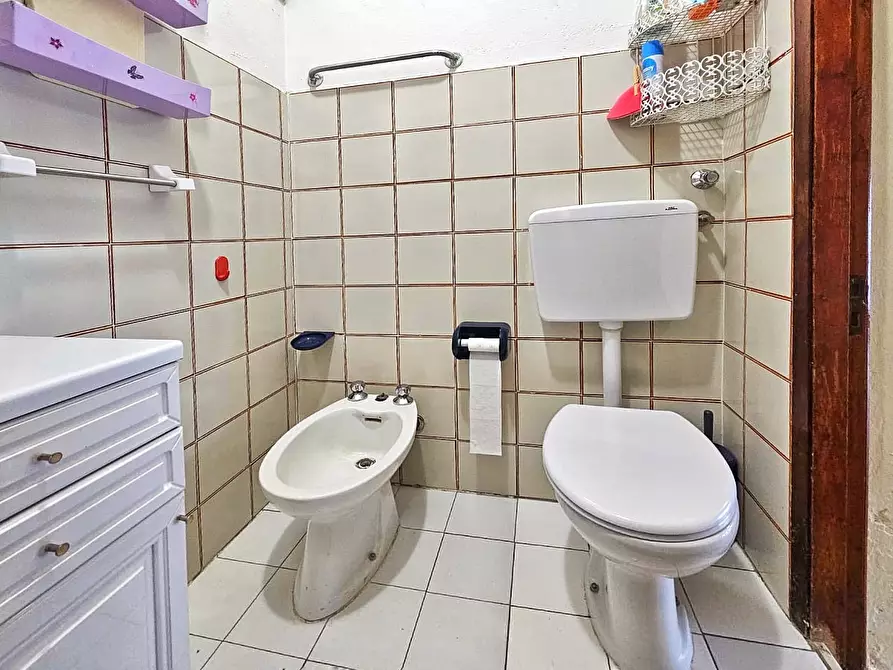 Immagine 19 di Bilocale in vendita  in Via P. Ratti 32 a Ameglia