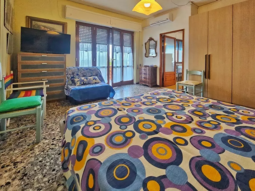 Immagine 15 di Bilocale in vendita  in Via P. Ratti 32 a Ameglia