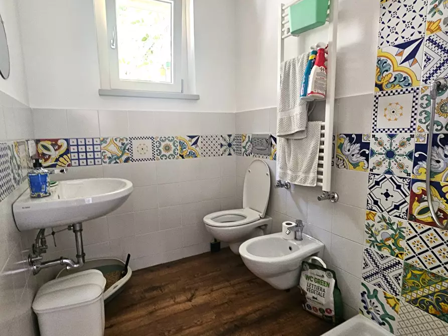 Immagine 31 di Villa in vendita  in Via Luparello 5 a Sarzana