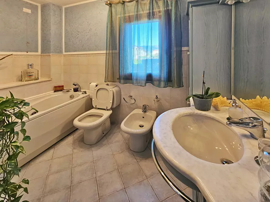 Immagine 18 di Porzione di casa in vendita  in Via Privata Ghiggini 8 a Sarzana