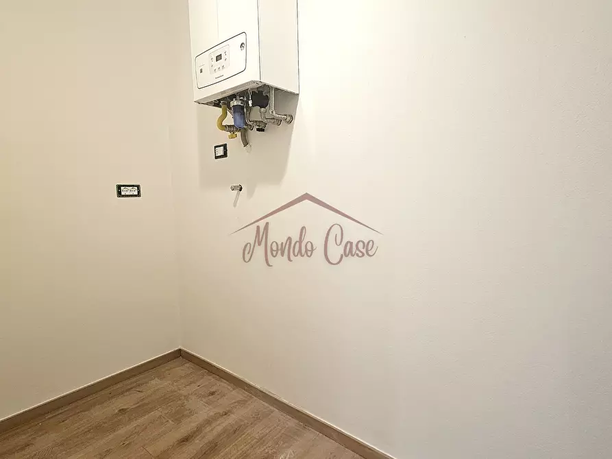 Immagine 32 di Trilocale in vendita  in Piazza Giacomo Matteotti 29 a Sarzana