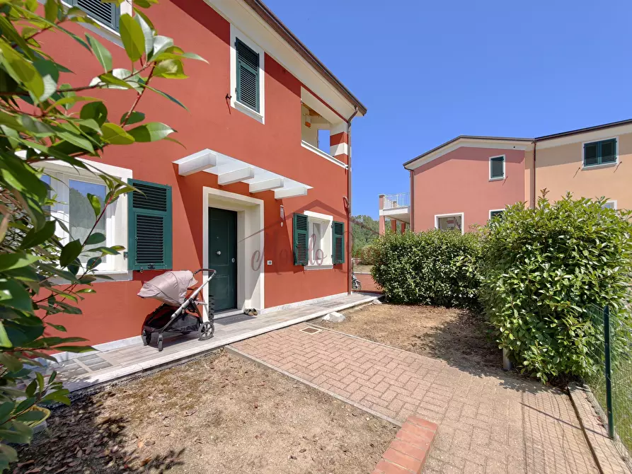 Immagine 92 di Villetta a schiera in vendita  in Via Rigazzo a Sarzana