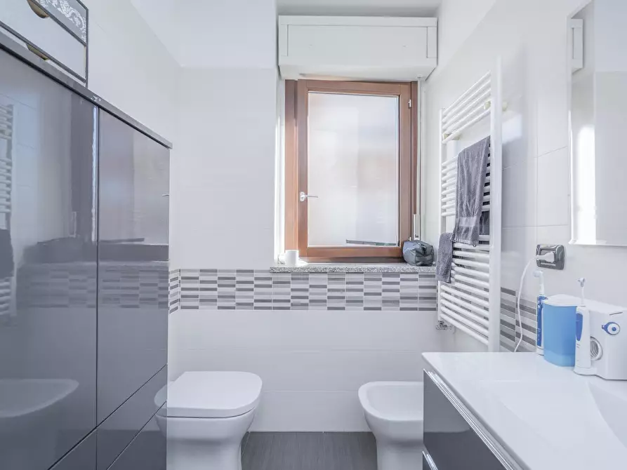 Immagine 35 di Quadrilocale in vendita  in Via Alfonso Badini Confalonieri 47 a Torino