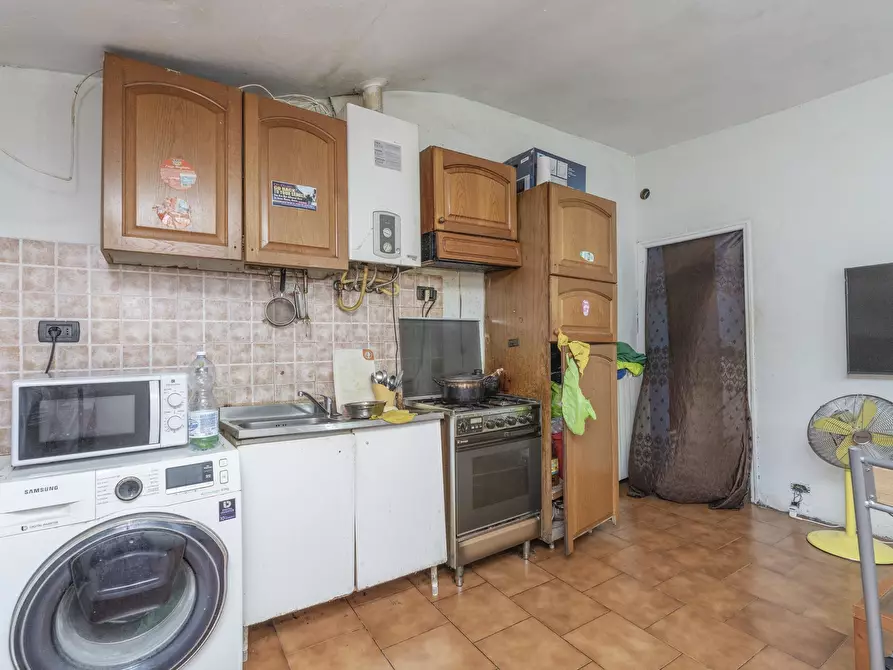 Immagine 3 di Bilocale in vendita  in Via Elvo 12 a Torino