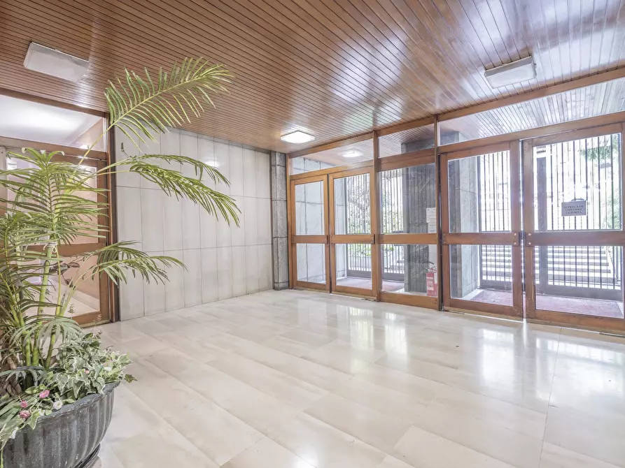 Immagine 8 di Ufficio in vendita  in corso monte cucco 135 a Torino