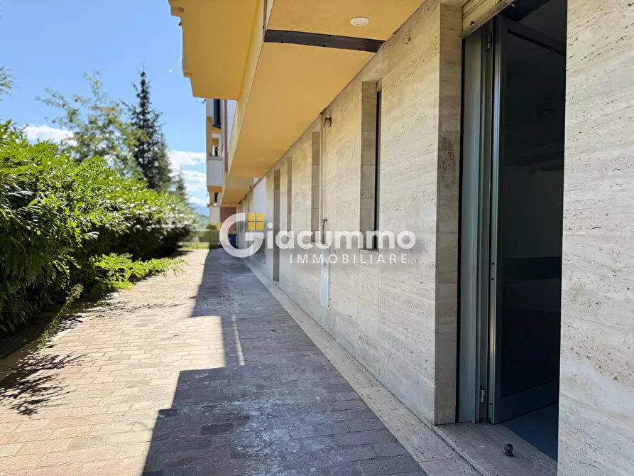 Immagine 16 di Locale commerciale in affitto  in Via Parigi 44-46 a Potenza