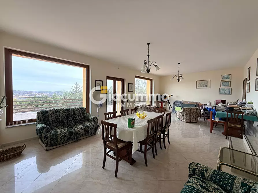 Immagine 12 di Casa bifamiliare in vendita  in Via Mezzana 209 a Potenza