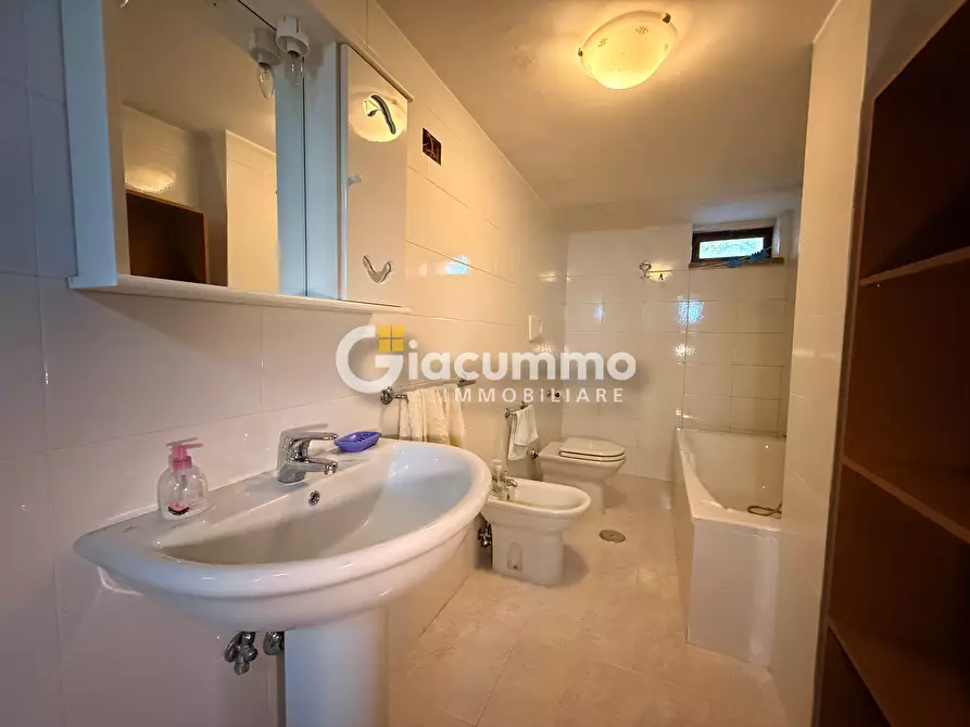 Immagine 37 di Casa bifamiliare in vendita  in Via Mezzana 209 a Potenza