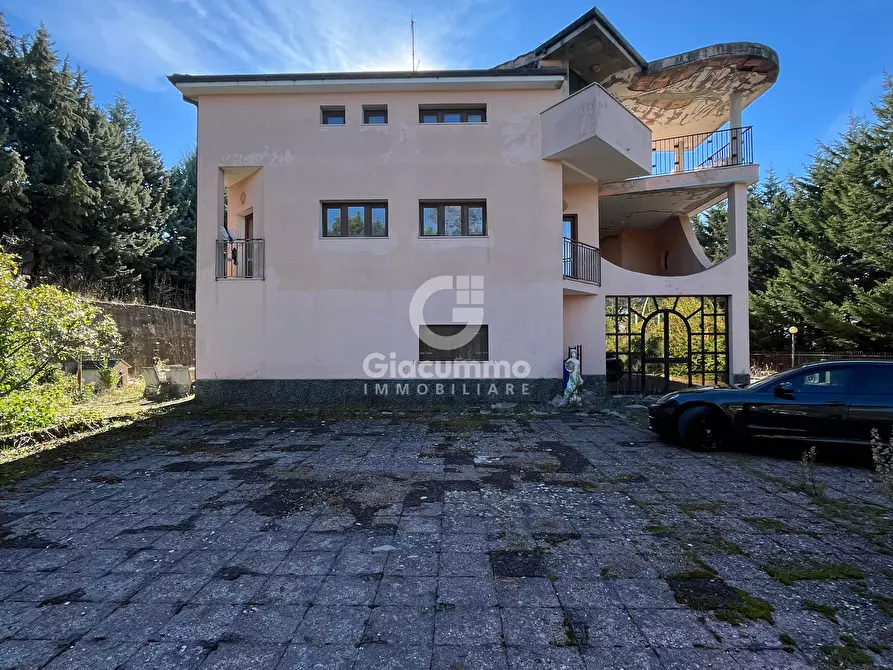 Immagine 1 di Villa in vendita  in Contrada Poggio Cavallo a Potenza