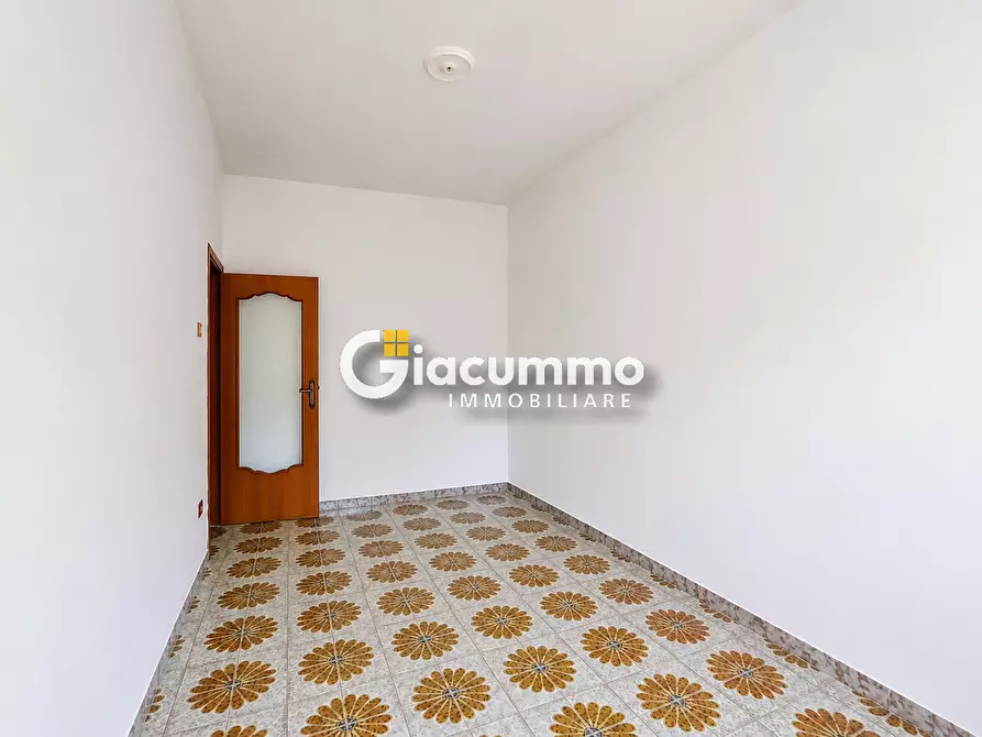 Immagine 21 di Pentalocale in vendita  in Via Genova 12 a Potenza