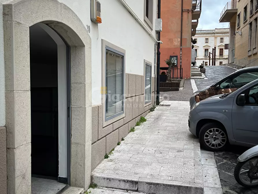 Immagine 1 di Locale commerciale in affitto  in Via Orazio Petruccelli 20 a Potenza