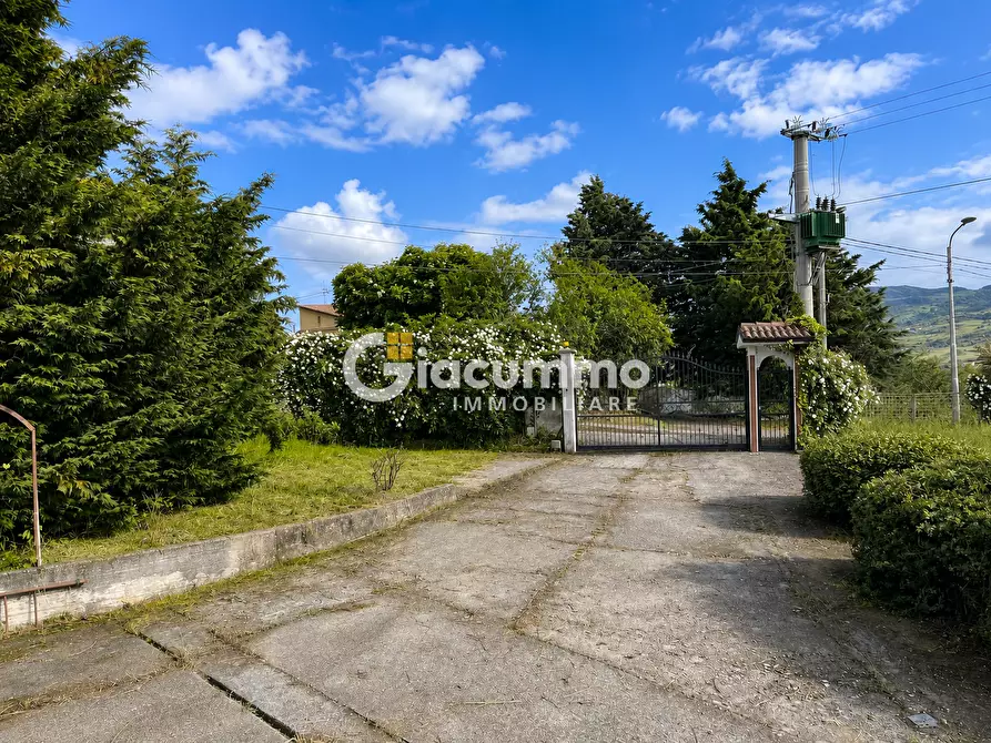 Immagine 15 di Villa in vendita  in CONTRADA MIRACOLO 60 a Avigliano