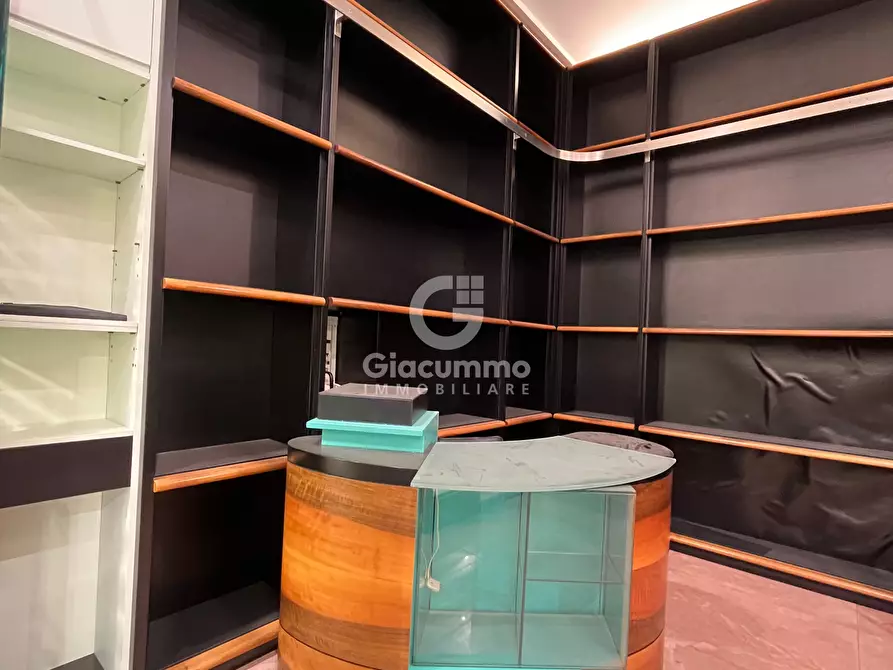 Immagine 14 di Locale commerciale in affitto  in Via Pretoria 80 a Potenza