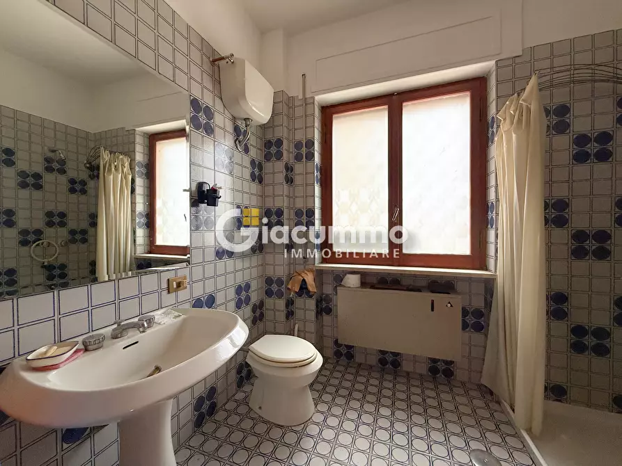 Immagine 15 di Pentalocale in vendita  in Via Domenico di Giura a Potenza