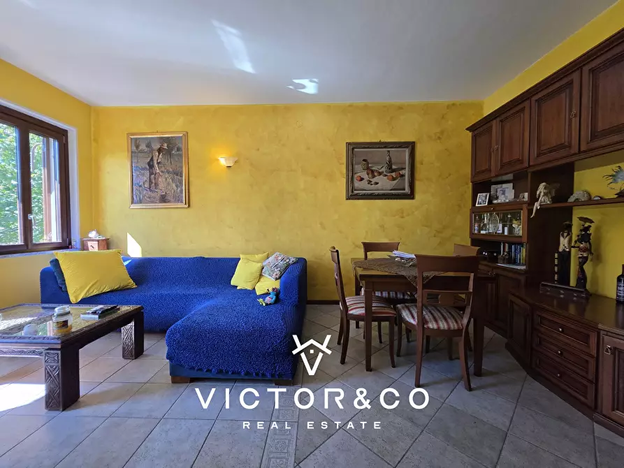 Immagine 30 di Quadrilocale in vendita  in VIA BATTISTI snc a Romentino