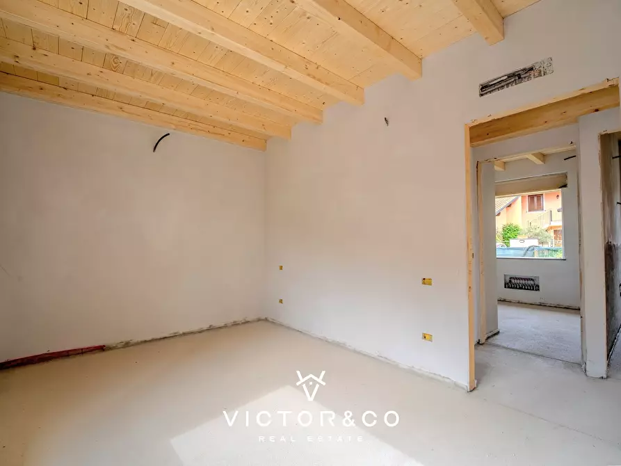Immagine 9 di Villa in vendita  in Via Isonzo 6 a Oleggio
