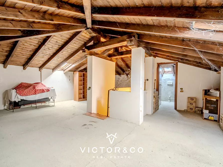 Immagine 20 di Casa bifamiliare in vendita  in Via Borghetto 4 a Casalino
