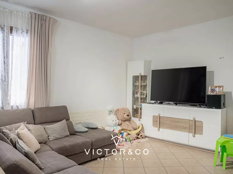 Immagine 25 di Casa bifamiliare in vendita  in Via Marconi snc a Briona