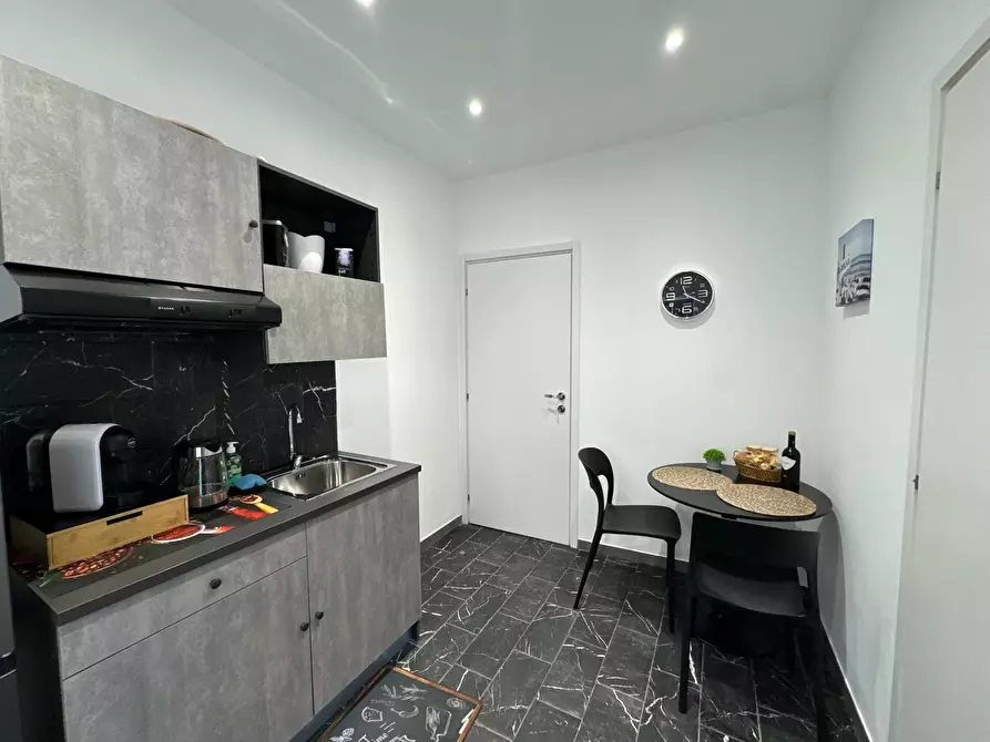 Immagine 2 di Appartamento in vendita  in Via Colonna Rotta a Palermo