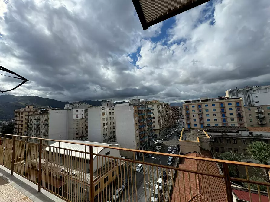 Immagine 8 di Attico in vendita  in Via Antonio Ugo a Palermo