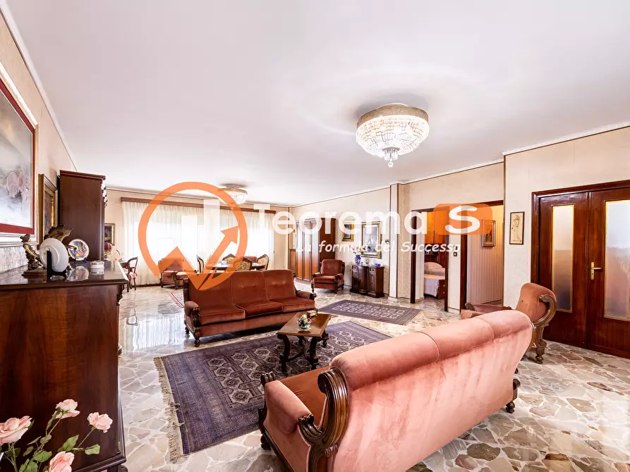 Immagine 5 di Appartamento in vendita  in Via Serradifalco a Palermo