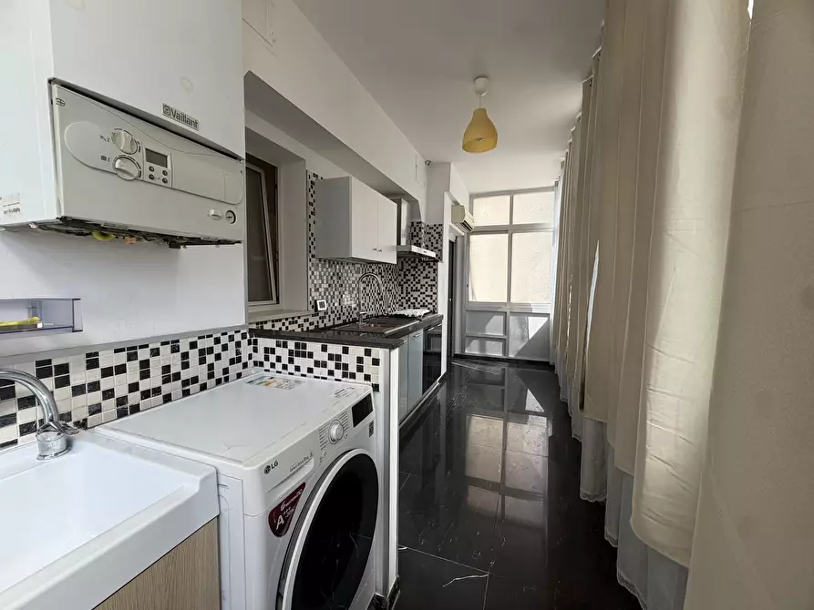 Immagine 25 di Pentalocale in vendita  in Via Uditore a Palermo