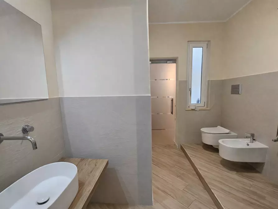 Immagine 11 di Trilocale in affitto  a Palermo