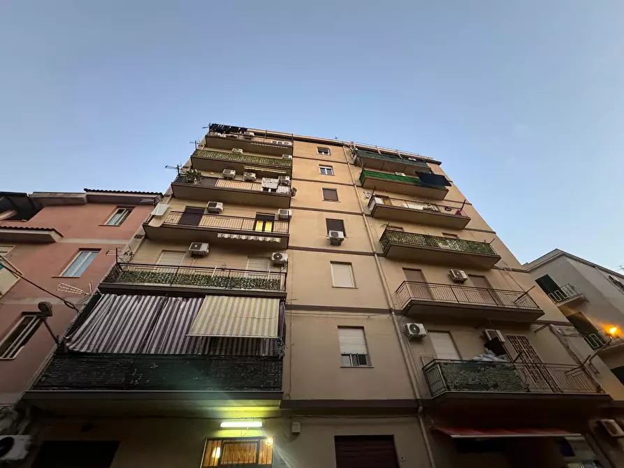 Immagine 1 di Quadrilocale in vendita  in Via Ruggerone da Palermo 52 a Palermo