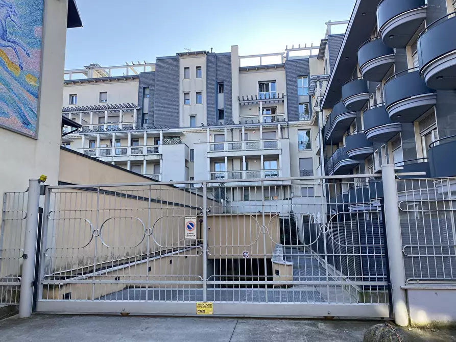 Immagine 3 di Magazzino in vendita  in Via Dante Alighieri 51 a Seregno