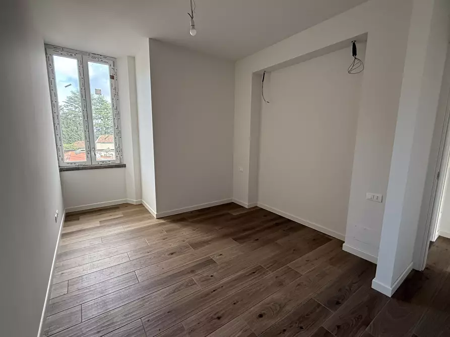 Immagine 25 di Bilocale in vendita  in Via Giuseppe Sirtori 1 a Carate Brianza