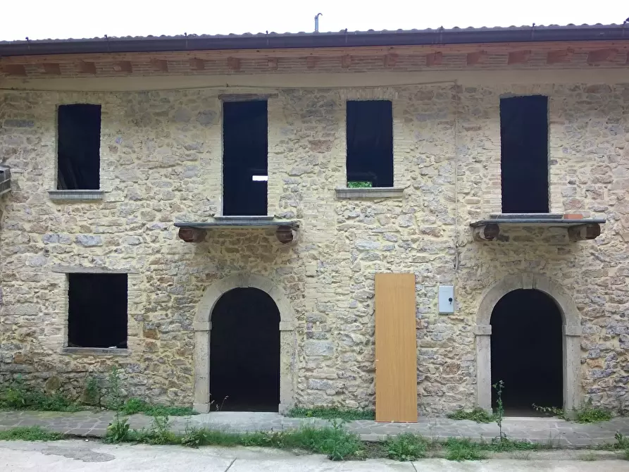 Immagine 4 di Rustico / casale in vendita  in Via Montini a Preseglie