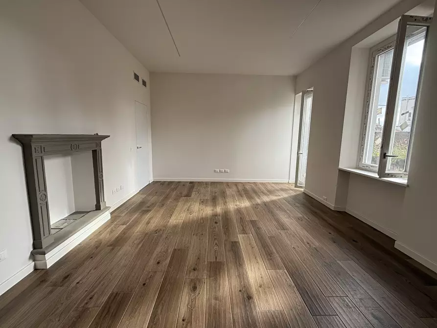 Immagine 17 di Bilocale in vendita  in Via Giuseppe Sirtori 1 a Carate Brianza