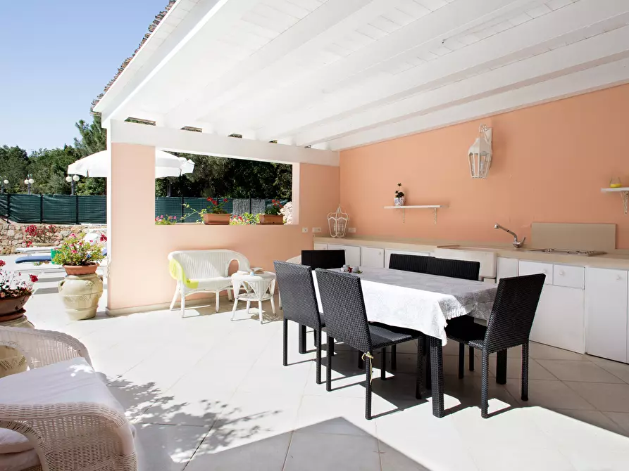 Immagine 50 di Villa in vendita  in Via Andrea Campesi 1 a Olbia